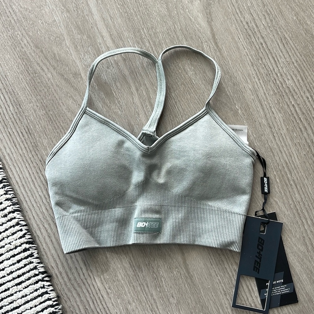BOANDTEE sage sports bra